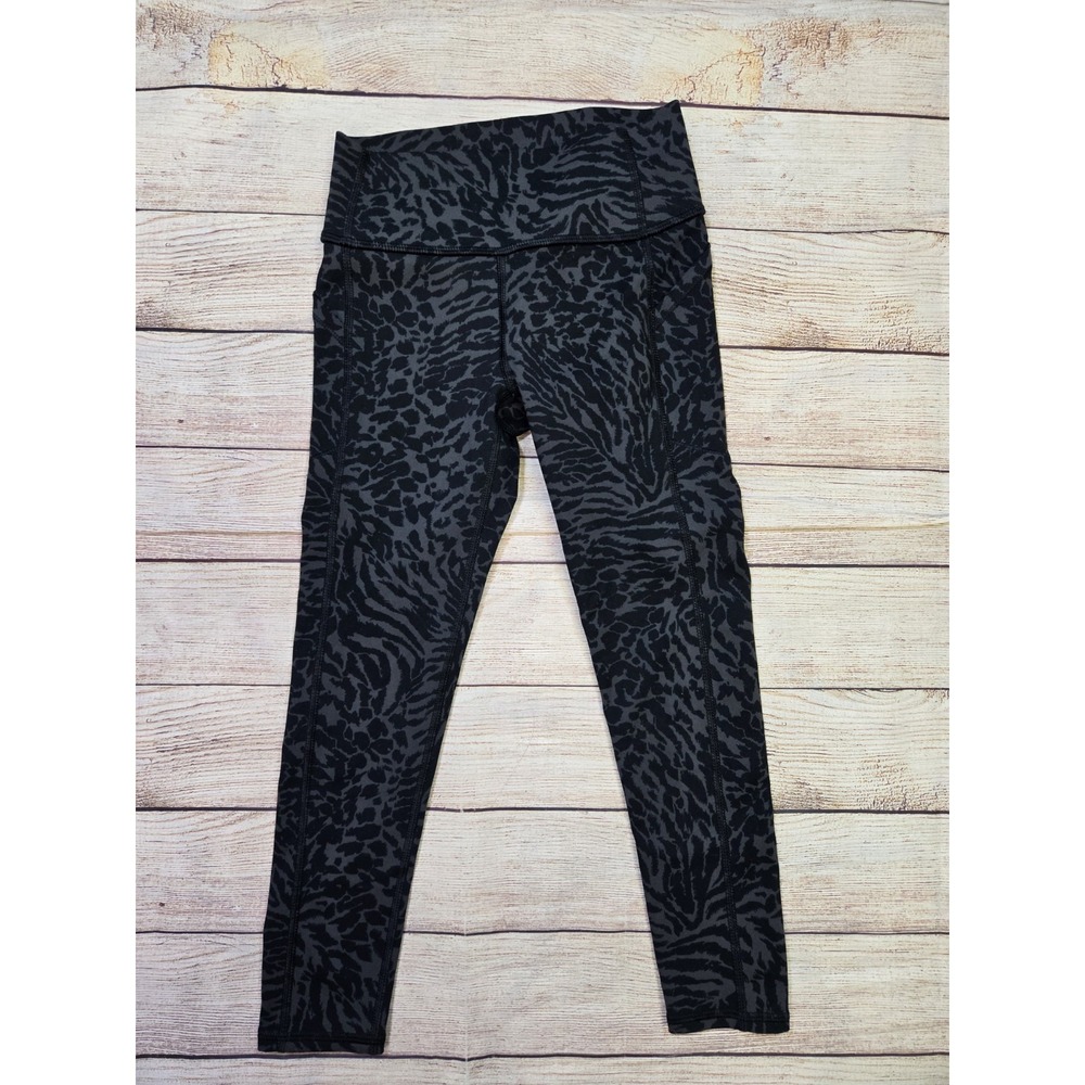 All in Motion Royal black animal prin Compression Leggings Size Youth small 6-7